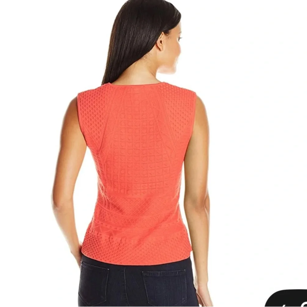 BCBGMAXAZRIA Alyona Pointe Peplum Top Coral Round Neck Cotton Silk MED - Picture 2 of 9